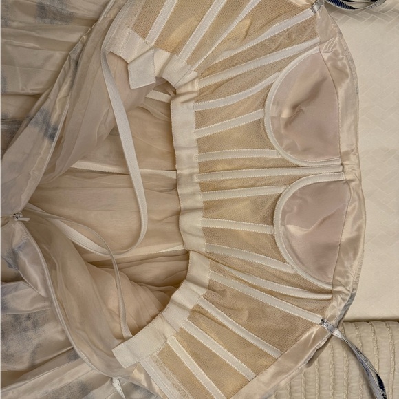 Oscar de la Renta toile du jouy silk chine gown. - Picture 6 of 8